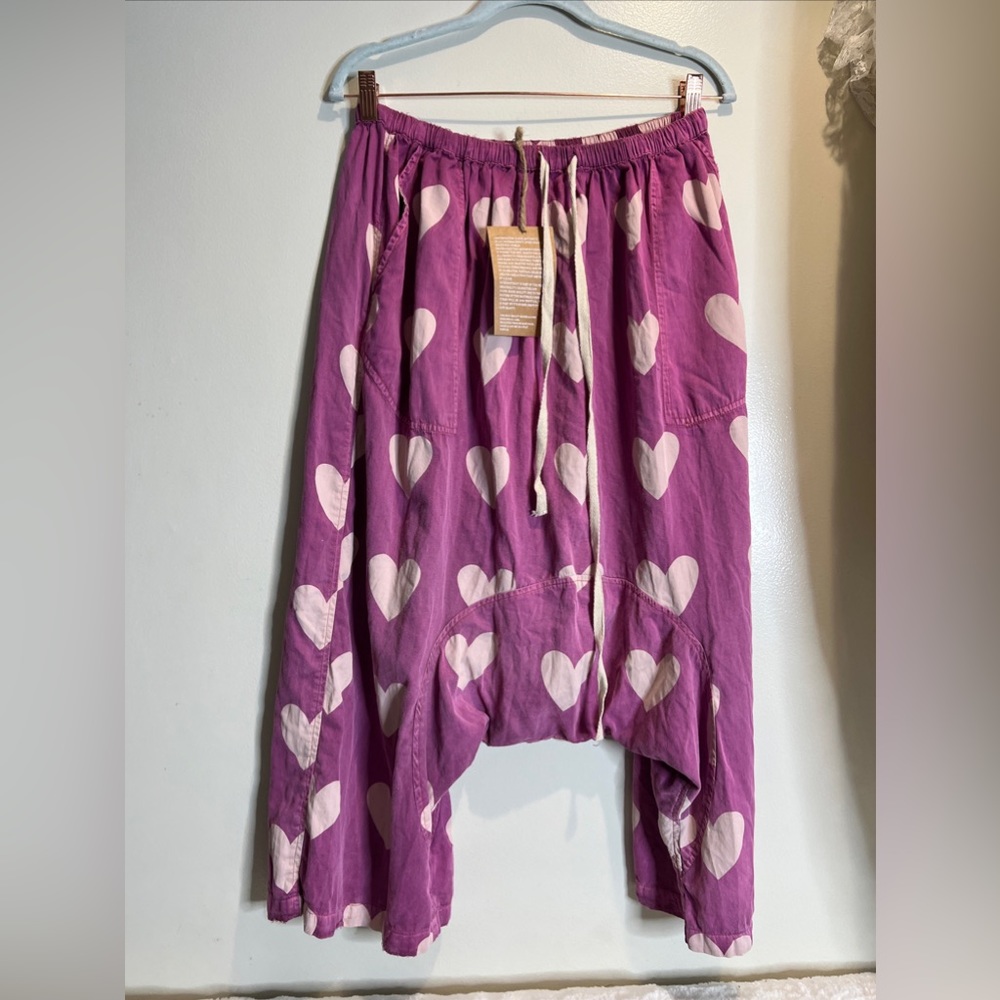 Magnolia Pearl dark pink Heart Pants - Picture 3 of 6